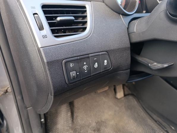 Hyundai Elantra V (MD) Рестайлинг с пробегом 2014 года, цена 819 000 рублей, 143479 км, седан, Автокод Объявления