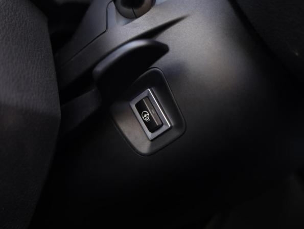 BMW 3 серии VI (F3x) Рестайлинг с пробегом 2018 года, цена 1 449 000 рублей, 262285 км, седан, Автокод Объявления