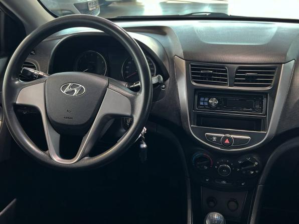 Hyundai Solaris I Рестайлинг с пробегом 2014 года, цена 750 000 рублей, 214000 км, седан, Автокод Объявления
