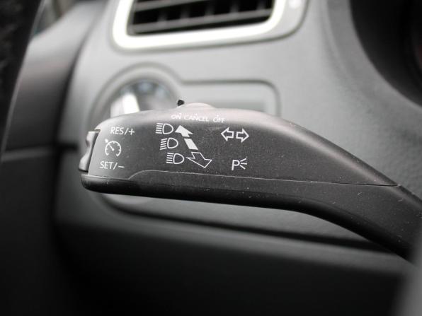 Volkswagen Polo V Рестайлинг с пробегом 2018 года, цена 1 340 000 рублей, 143922 км, седан, Автокод Объявления