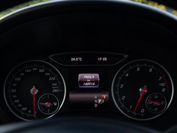Mercedes-Benz GLA I (X156) Рестайлинг с пробегом 2018 года, цена 1 688 000 рублей, 140912 км, внедорожник, Автокод Объявления