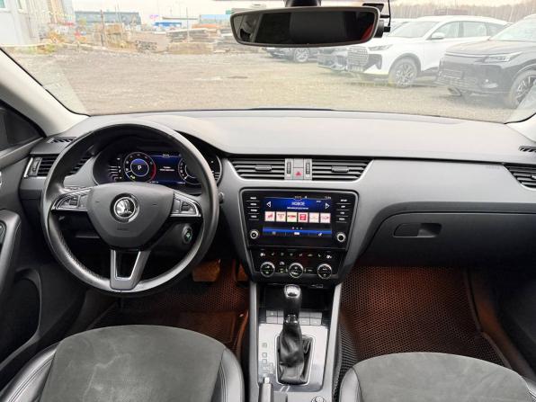 Skoda Octavia III (A7) Рестайлинг с пробегом 2018 года, цена 1 835 000 рублей, 113000 км, лифтбек, Автокод Объявления