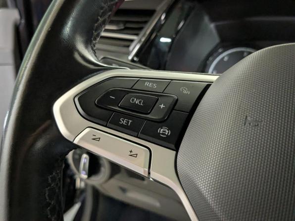 Volkswagen Caravelle T6 Рестайлинг с пробегом 2020 года, цена 4 499 000 рублей, 135000 км, минивэн, Автокод Объявления