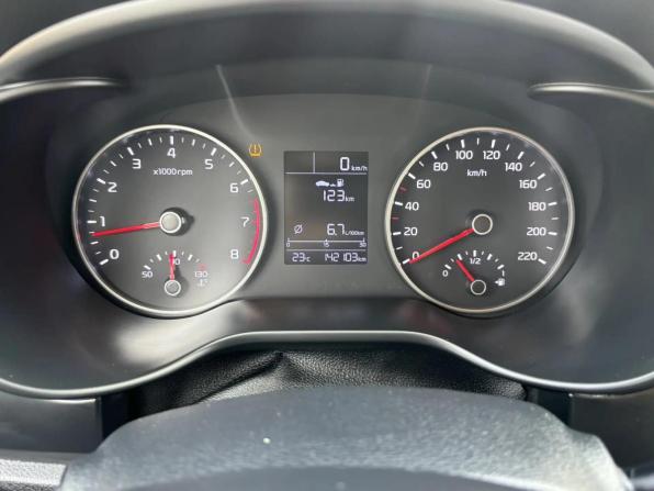 Kia Rio IV с пробегом 2019 года, цена 1 492 233 рубля, 141951 км, хэтчбек, Автокод Объявления