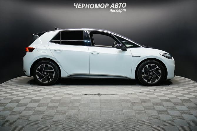 Volkswagen ID.3 I с пробегом 2022 года, цена 3 290 000 рублей, 40000 км, хэтчбек, Автокод Объявления