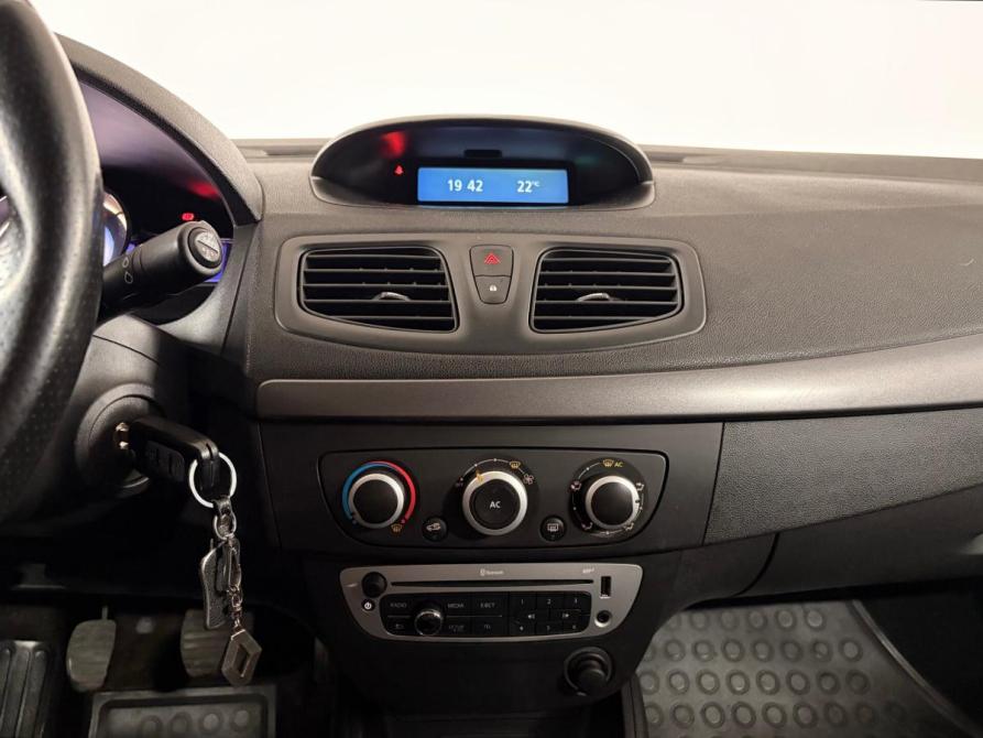 Renault Fluence I Рестайлинг Екатеринбург  - изображение 24