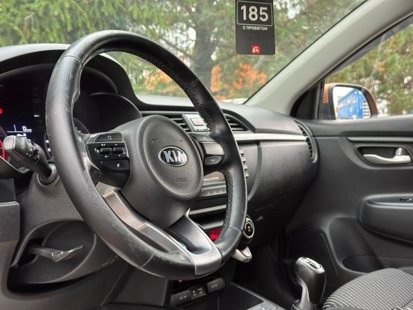 Kia Rio IV с пробегом 2017 года, цена 1 080 000 рублей, 103866 км, седан, Автокод Объявления
