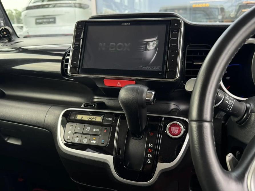 Honda N-BOX I Рестайлинг Новосибирск  - изображение 17