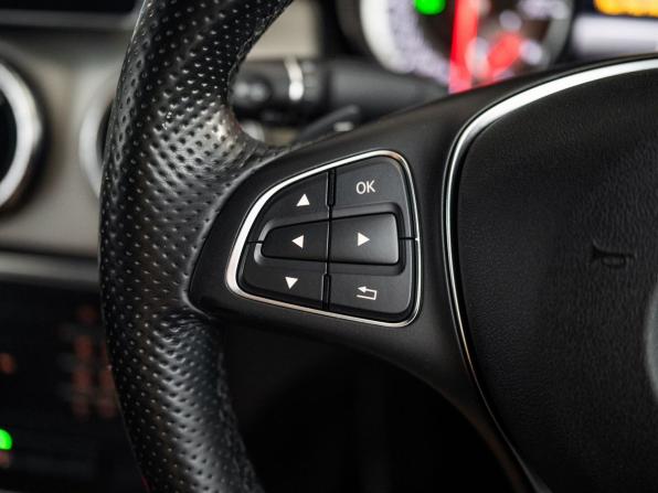 Mercedes-Benz CLA I (C117 X117) с пробегом 2015 года, цена 1 399 500 рублей, 84700 км, седан, Автокод Объявления