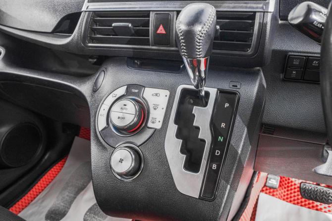 Toyota Sienta II Рестайлинг с пробегом 2020 года, цена 1 299 000 рублей, 103000 км, компактвэн, Автокод Объявления