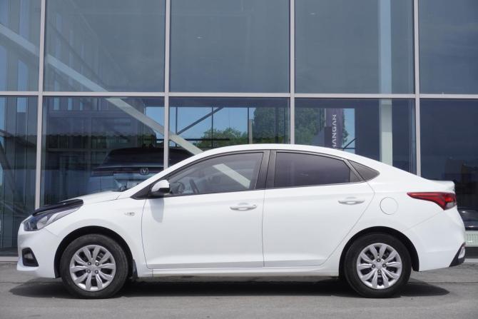 Hyundai Solaris II с пробегом 2017 года, цена 835 000 рублей, 223771 км, седан, Автокод Объявления