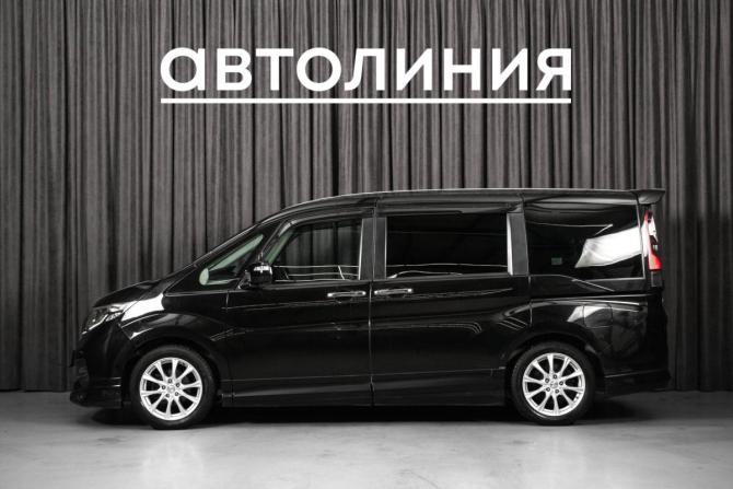 Honda Stepwgn V с пробегом 2016 года, цена 1 775 000 рублей, 101000 км, минивэн, Автокод Объявления