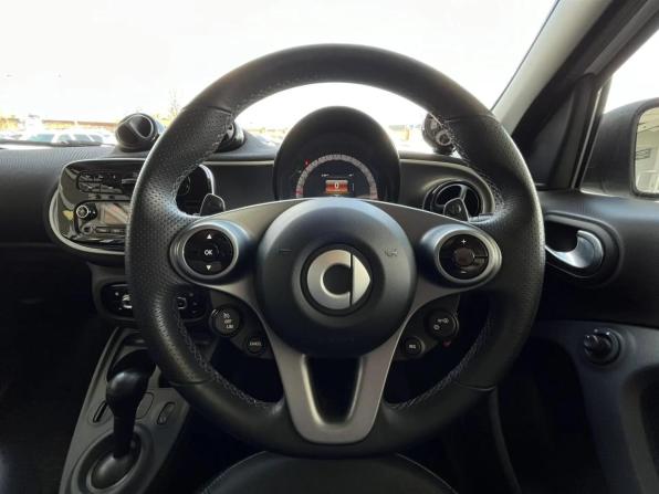 Smart Forfour II с пробегом 2016 года, цена 969 000 рублей, 118807 км, хэтчбек, Автокод Объявления