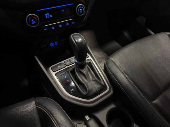 Hyundai Creta I с пробегом 2017 года, цена 1 649 000 рублей, 160000 км, внедорожник, Автокод Объявления