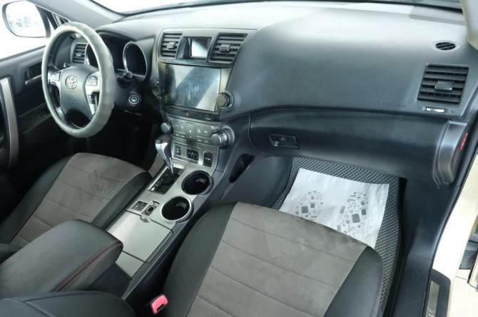 Toyota Highlander II (XU40) Рестайлинг с пробегом 2012 года, цена 1 789 000 рублей, 315000 км, внедорожник, Автокод Объявления