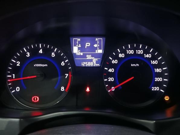Hyundai Solaris I Рестайлинг с пробегом 2015 года, цена 1 095 000 рублей, 125883 км, хэтчбек, Автокод Объявления