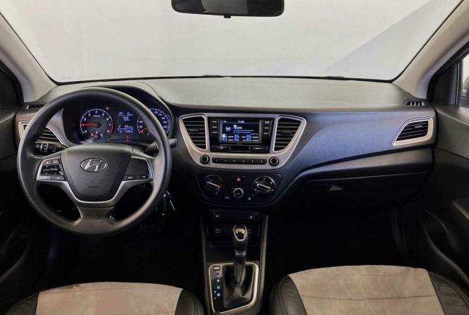 Hyundai Solaris II Рестайлинг с пробегом 2021 года, цена 1 305 000 рублей, 116584 км, седан, Автокод Объявления