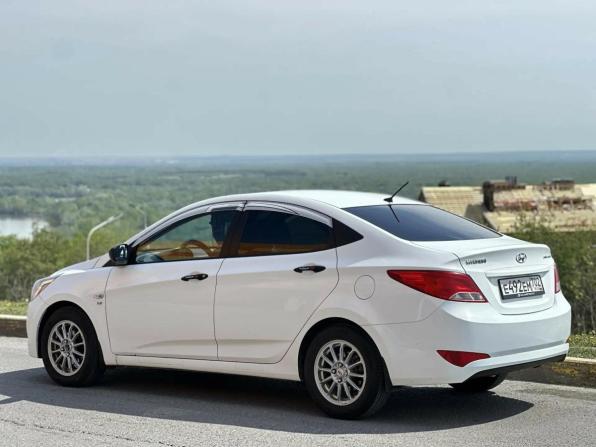 Hyundai Solaris I Рестайлинг с пробегом 2015 года, цена 795 000 рублей, 220233 км, седан, Автокод Объявления