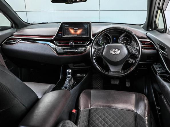 Toyota C-HR I с пробегом 2017 года, цена 1 590 000 рублей, 192900 км, внедорожник, Автокод Объявления