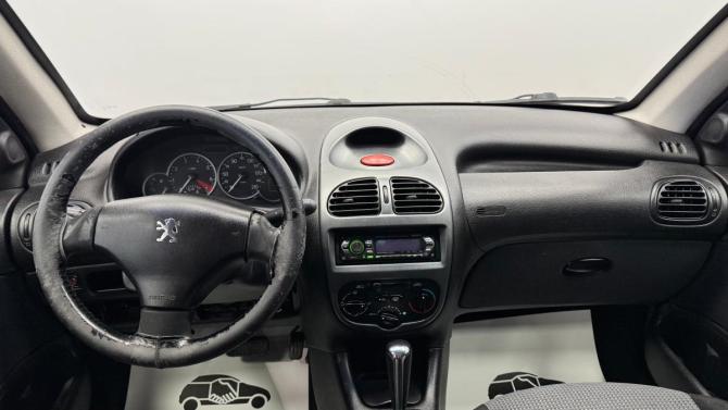 Peugeot 206 с пробегом 2004 года, цена 115 000 рублей, 193125 км, хэтчбек, Автокод Объявления