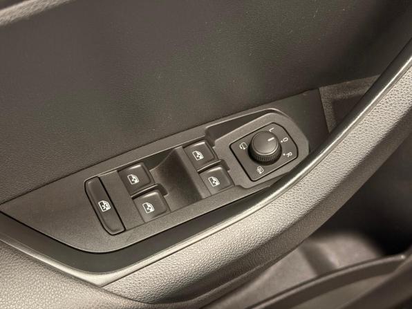 Skoda Karoq I с пробегом 2021 года, цена 2 649 000 рублей, 76000 км, внедорожник, Автокод Объявления