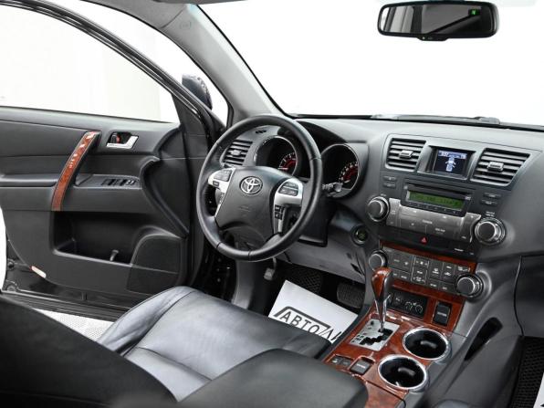 Toyota Highlander II (XU40) Рестайлинг с пробегом 2013 года, цена 1 299 000 рублей, 138358 км, внедорожник, Автокод Объявления