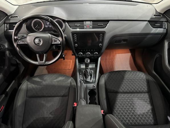 Skoda Octavia III (A7) Рестайлинг с пробегом 2017 года, цена 1 459 000 рублей, 181867 км, лифтбек, Автокод Объявления