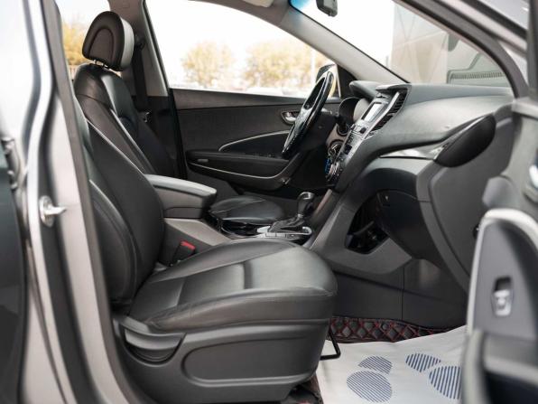 Hyundai Santa Fe III Рестайлинг с пробегом 2017 года, цена 2 340 000 рублей, 191237 км, внедорожник, Автокод Объявления