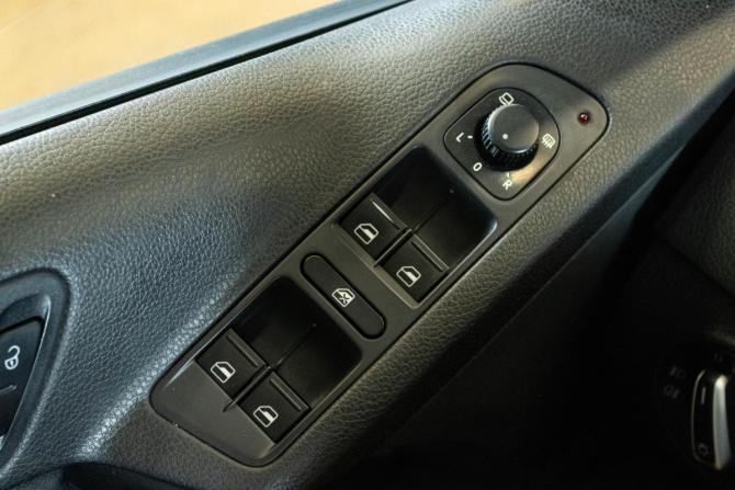 Volkswagen Tiguan I Рестайлинг с пробегом 2013 года, цена 999 000 рублей, 168543 км, внедорожник, Автокод Объявления