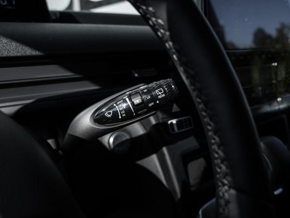 Hyundai Staria I с пробегом 2023 года, цена 5 775 000 рублей, 2075 км, минивэн, Автокод Объявления