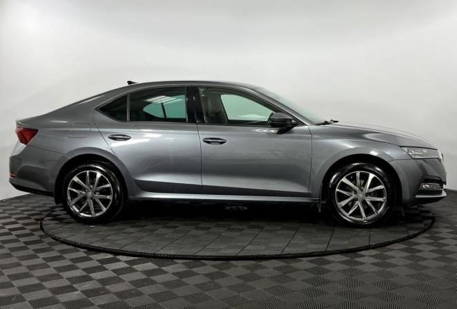 Skoda Octavia IV (A8) с пробегом 2021 года, цена 2 300 000 рублей, 114787 км, лифтбек, Автокод Объявления