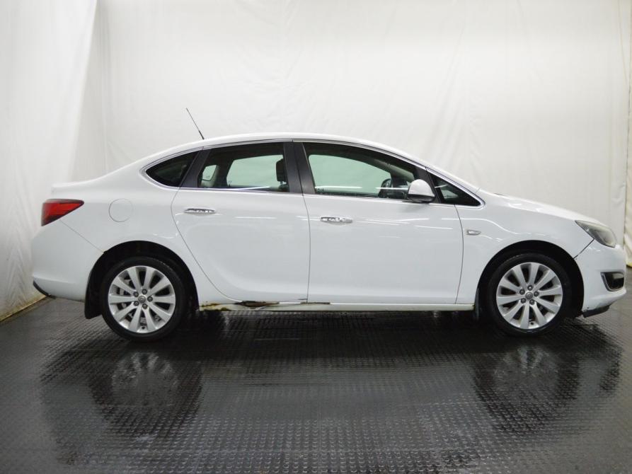 Opel Astra J Рестайлинг Санкт-Петербург  - изображение 4
