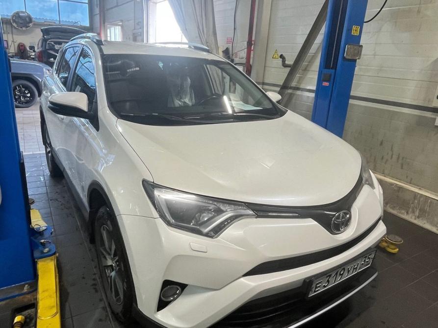 Toyota RAV4 IV (XA40) Рестайлинг Санкт-Петербург  - изображение 2