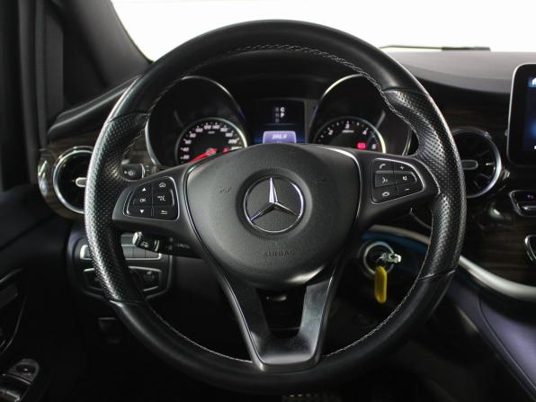 Mercedes-Benz V-Класс III (W447) Рестайлинг с пробегом 2022 года, цена 7 000 000 рублей, 113079 км, минивэн, Автокод Объявления
