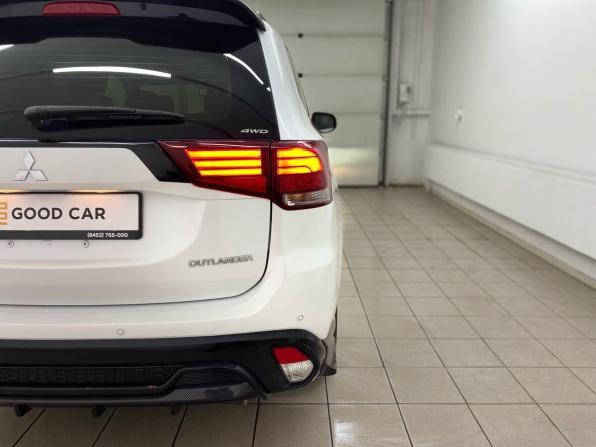 Mitsubishi Outlander III Рестайлинг 3 с пробегом 2022 года, цена 3 850 000 рублей, 900 км, внедорожник, Автокод Объявления