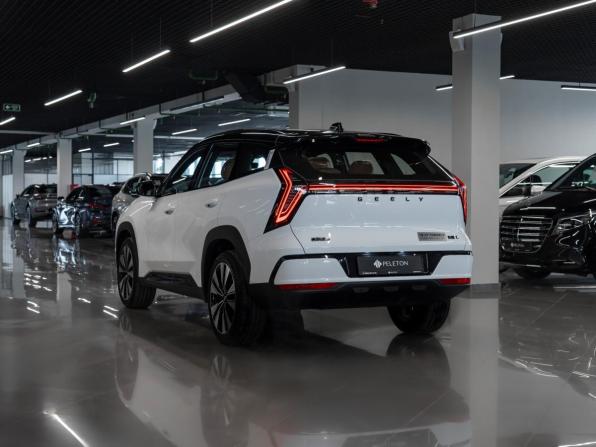 Geely Atlas II с пробегом 2026 года, цена 3 250 000 рублей, 50 км, внедорожник, Автокод Объявления