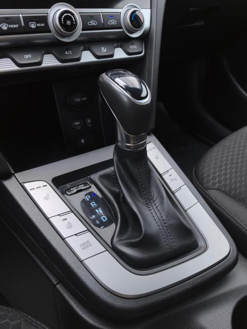 Hyundai Elantra VI (AD) Рестайлинг Санкт-Петербург  - изображение 16