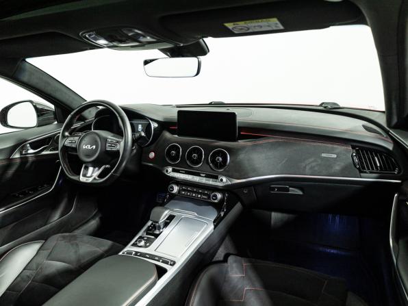 Kia Stinger I Рестайлинг с пробегом 2022 года, цена 3 240 000 рублей, 49000 км, лифтбек, Автокод Объявления