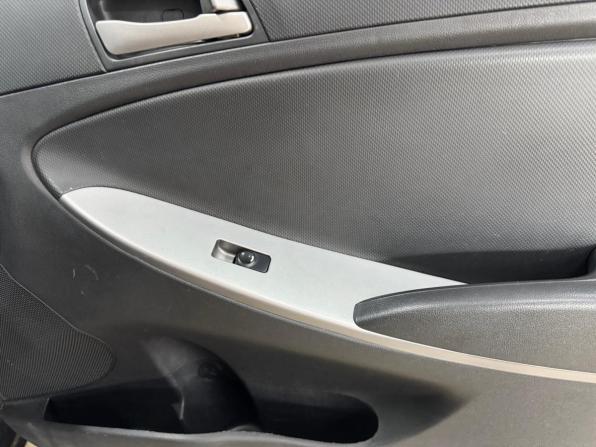 Hyundai Solaris I Рестайлинг с пробегом 2014 года, цена 658 000 рублей, 231272 км, седан, Автокод Объявления