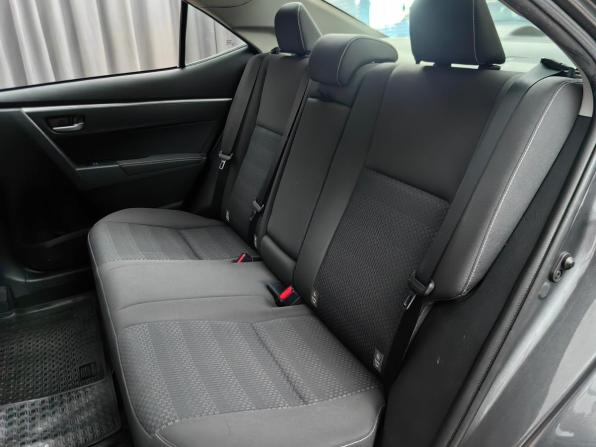 Toyota Corolla XI (E160 E170 E180) Рестайлинг 1 с пробегом 2018 года, цена 1 585 000 рублей, 198000 км, седан, Автокод Объявления