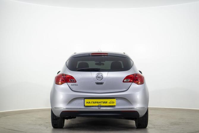 Opel Astra J Рестайлинг с пробегом 2013 года, цена 649 000 рублей, 206000 км, хэтчбек, Автокод Объявления