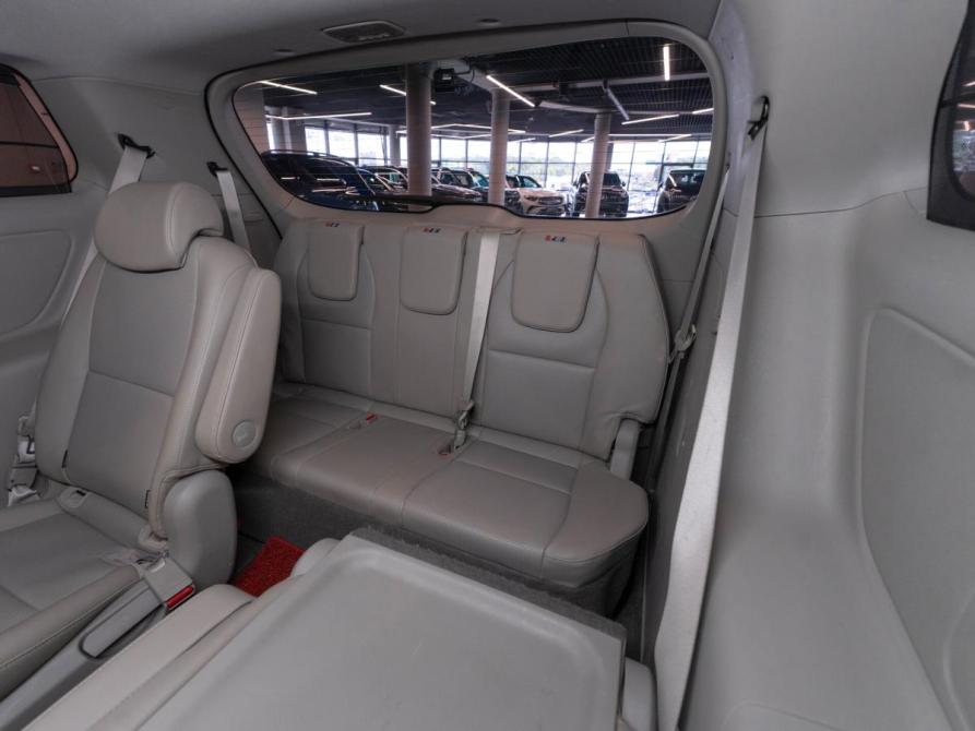 Kia Carnival III Москва  - изображение 14