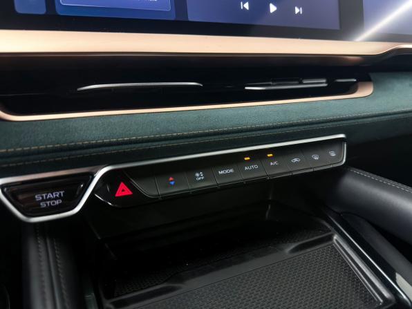 Geely Monjaro I с пробегом 2023 года, цена 2 949 000 рублей, 90000 км, внедорожник, Автокод Объявления