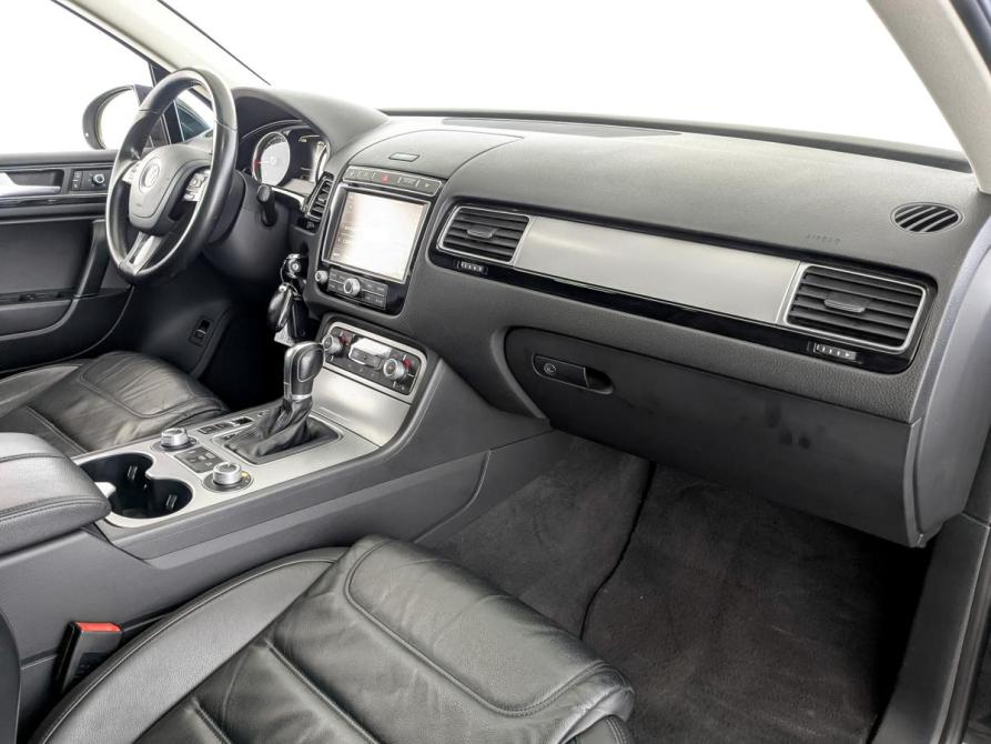 Volkswagen Touareg II Рестайлинг Москва  - изображение 11