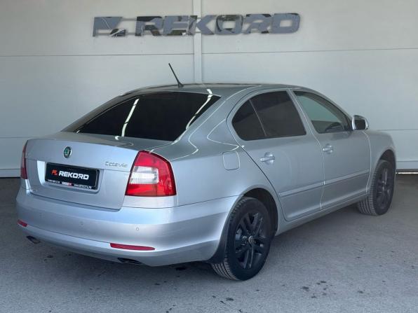 Skoda Octavia II (A5) Рестайлинг с пробегом 2013 года, цена 1 099 000 рублей, 169900 км, лифтбек, Автокод Объявления