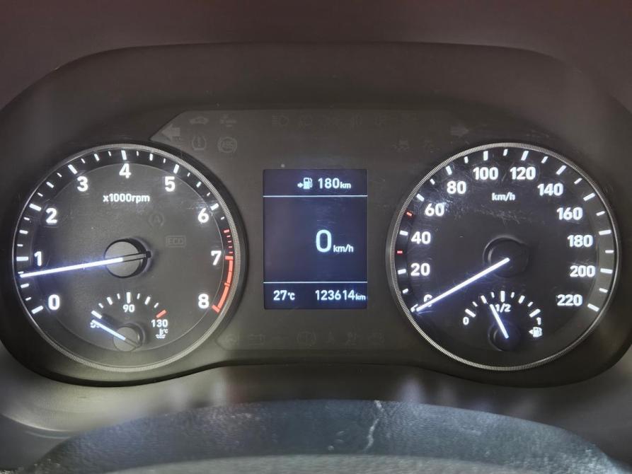 Hyundai Solaris II Вологда  - изображение 10