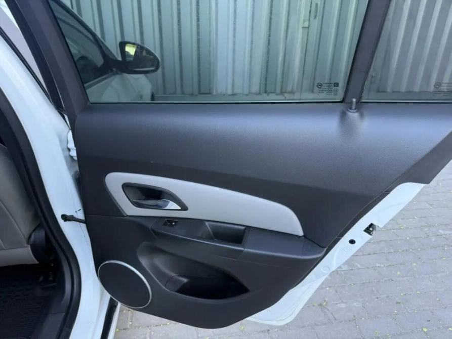 Chevrolet Cruze I Рестайлинг Ростов-на-Дону  - изображение 14