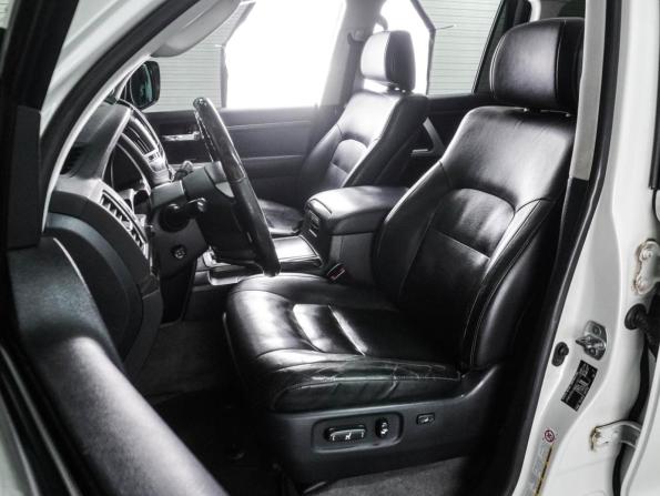 Toyota Land Cruiser 200 Series Рестайлинг 1 с пробегом 2015 года, цена 4 549 000 рублей, 247589 км, внедорожник, Автокод Объявления