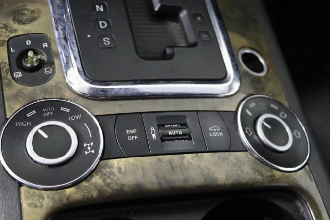 Volkswagen Touareg I Рестайлинг с пробегом 2008 года, цена 979 990 рублей, 320329 км, внедорожник, Автокод Объявления