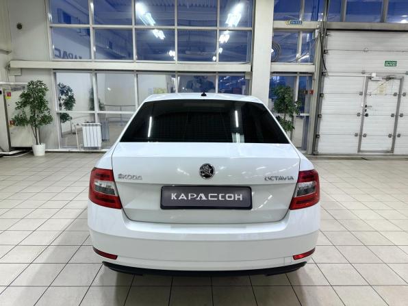 Skoda Octavia III (A7) Рестайлинг с пробегом 2019 года, цена 1 250 000 рублей, 200000 км, лифтбек, Автокод Объявления